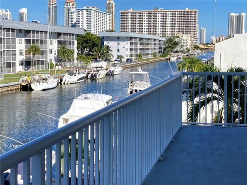 apt-301-3527 Ne 168th St, North Miami Beach, FL, 33160-3506 | Card Image