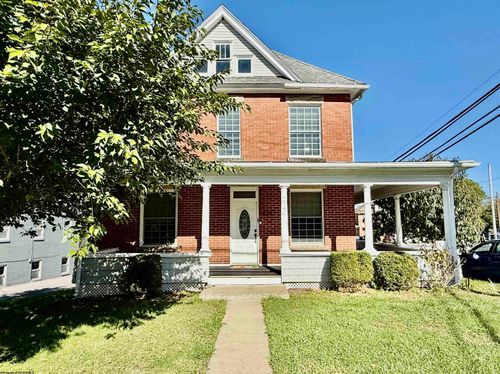 720 Pike St, Barrackville, WV, 26559-4001 | Card Image