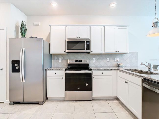 All stainless steel appliances | Image 12