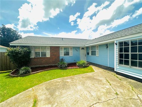 728 Morningside Dr, Gretna, LA, 70056-3004 | Card Image