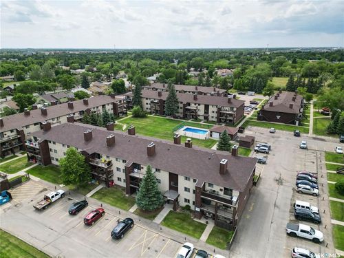 303-51 Rodenbush Dr, Regina, SK, S4R8C7 | Card Image