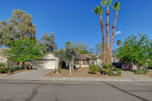 780 Straight St, Las Vegas, NV, 89110-3933 | Card Image