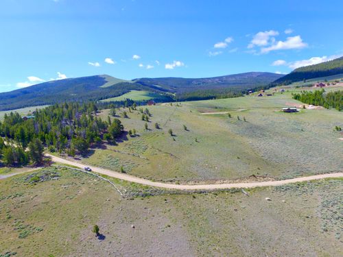 33 Bachelor Creek Ct, Dubois, WY, 82513 | Card Image