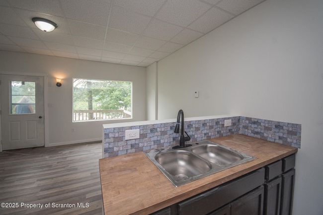 Kitchen | Image 9
