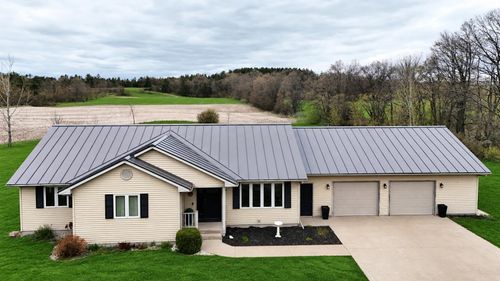 7596 Merryland Dr, Rosholt, WI, 54473-9574 | Card Image