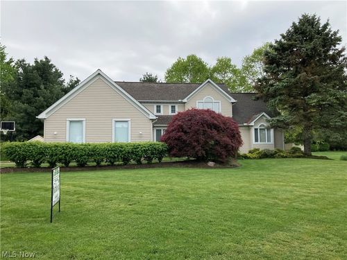 6740 Rockport Ln, Mentor, OH, 44060-4585 | Card Image