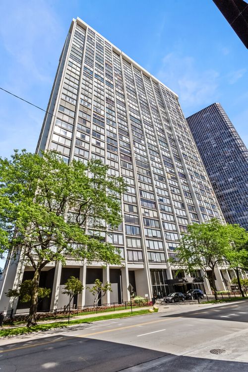 3501-5445 N Sheridan Rd, Chicago, IL, 60640-7482 | Card Image