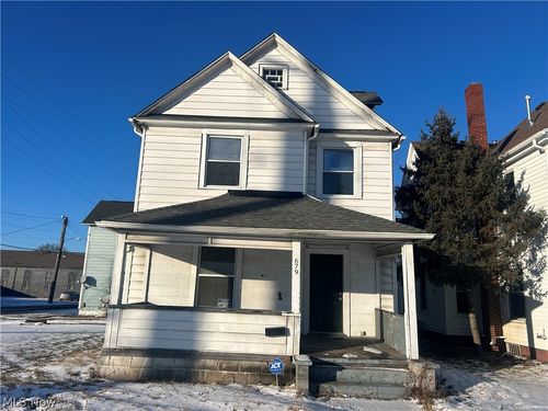 679 Wooster Rd W, Barberton, OH, 44203-2442 | Card Image