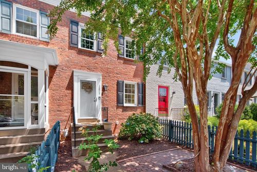 1217 Colonial Ave, ALEXANDRIA, VA, 22314-1326 | Card Image