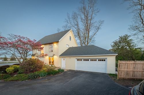 1705 Wampanoag Trl, Barrington, RI, 02806-1709 | Card Image