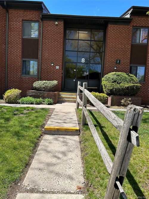 2b-8 Charles Ln, Pomona, NY, 10970-3033 | Card Image