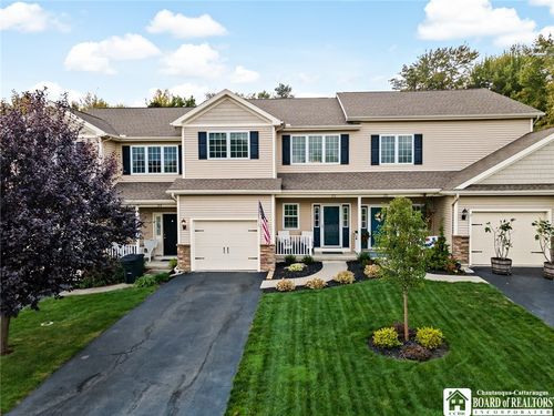 22 Casabella Dr, Fredonia, NY, 14063-2350 | Card Image