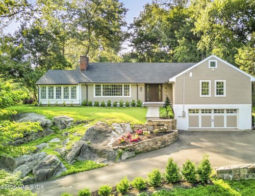 40 Bruce Park Dr, Greenwich, CT, 06830-7202 | Card Image