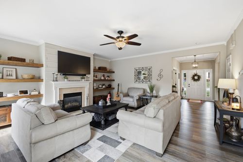 821 Banbury Way, Brentwood, TN, 37027-2203 | Card Image