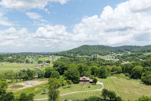 2425 Allisona Rd, Eagleville, TN, 37060-4271 | Card Image