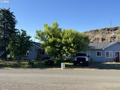 107 E 2 Nd St, House other with 3 bedrooms, 2 bathrooms and 1 parking in Wallowa OR | Image 2