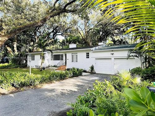 400 Ne 86th St, El Portal, FL, 33138-3061 | Card Image