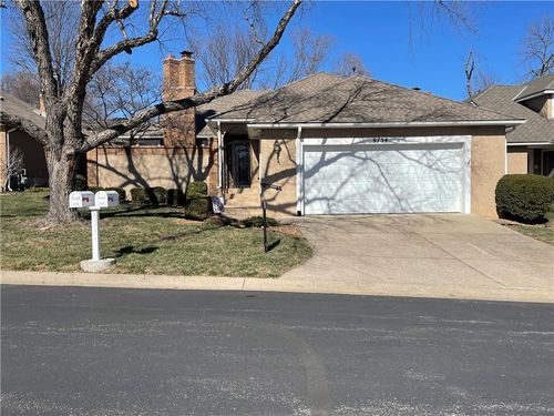 9734 Reeder St, Overland Park, KS, 66214-2577 | Card Image