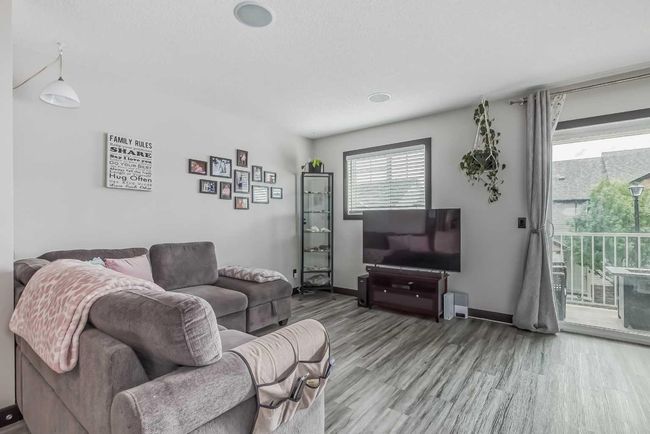275 Pantego Lane Nw, Home with 3 bedrooms, 2 bathrooms and 2 parking in Calgary AB | Image 8