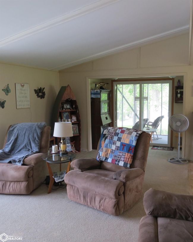 181 Center Point Dr, Home with 3 bedrooms, 2 bathrooms and 5 parking in Montezuma IA | Image 40