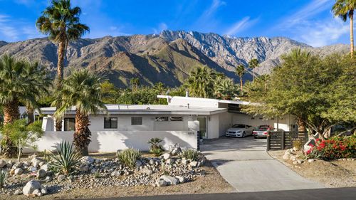 2555 N Junipero Ave, Palm Springs, CA, 92262-1823 | Card Image