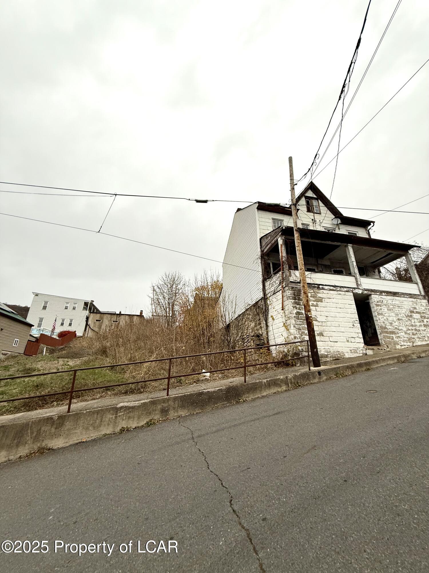 Residential Income in Shamokin 3