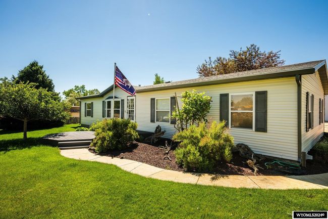 925 W Fetterman St, House attached with 3 bedrooms, 2 bathrooms and null parking in Buffalo WY | Image 17