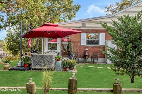 8C Willow St, Toms River, NJ, 08757-2203 | Card Image