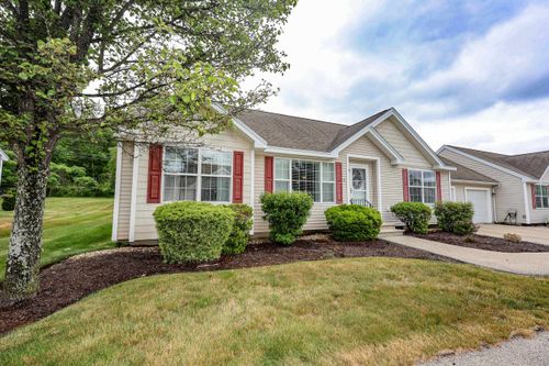 8-8 Cedar St, Hooksett, NH, 03106-1446 | Card Image