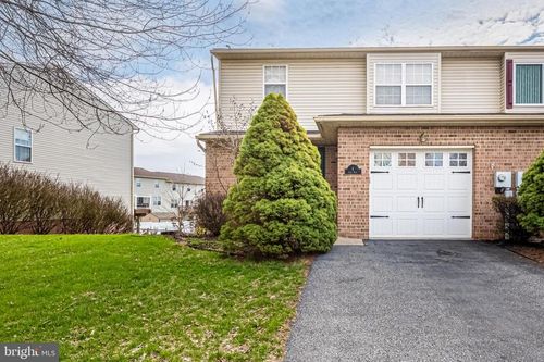 4 Olde Penn Drive, EASTON, PA, 18045 | Card Image