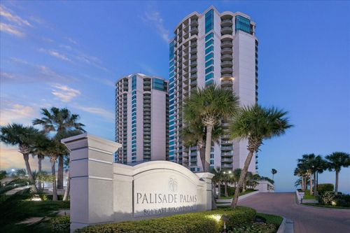 tw1704-801 E Beach Dr, Galveston, TX, 77550-3364 | Card Image