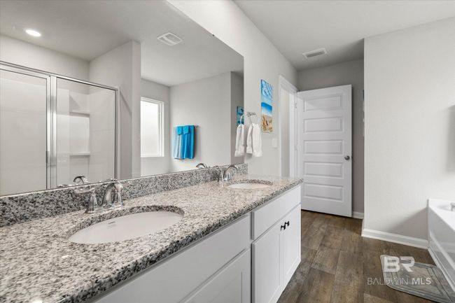 Bathroom | Image 13