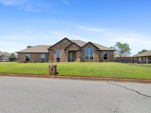 2225 Oakridge Dr, Purcell, OK, 73080-8304 | Card Image