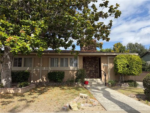 12432 Pine St, Garden Grove, CA, 92840-3325 | Card Image