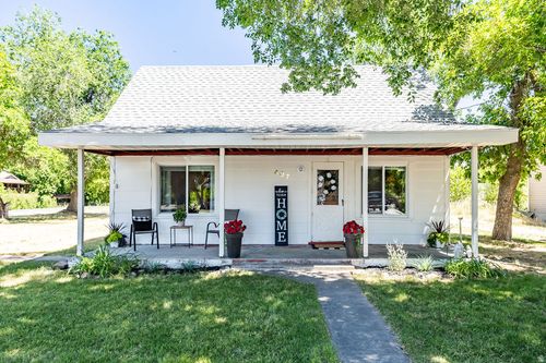 407 S 100 E, Hyrum, UT, 84319-1612 | Card Image