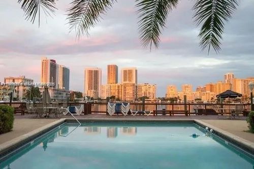 202-462 Golden Isles Dr, Hallandale Beach, FL, 33009-7571 | Card Image