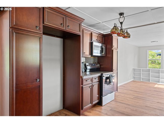 512 4 Th St, House other with 3 bedrooms, 2 bathrooms and null parking in Myrtle Point OR | Image 17