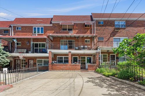 72-41 52 Avenue, New York, NY, 11378 | Card Image