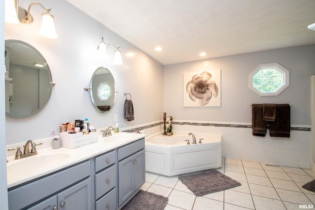 116 Field Ct, House other with 4 bedrooms, 4 bathrooms and null parking in East Peoria IL | Image 24