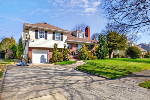 125 Meadow St, Garden City, NY, 11530-6614 | Card Image