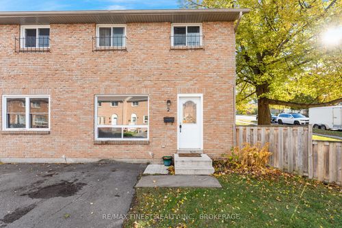 2 Rosemund Cres, Kingston, ON, K7M6Z3 | Card Image