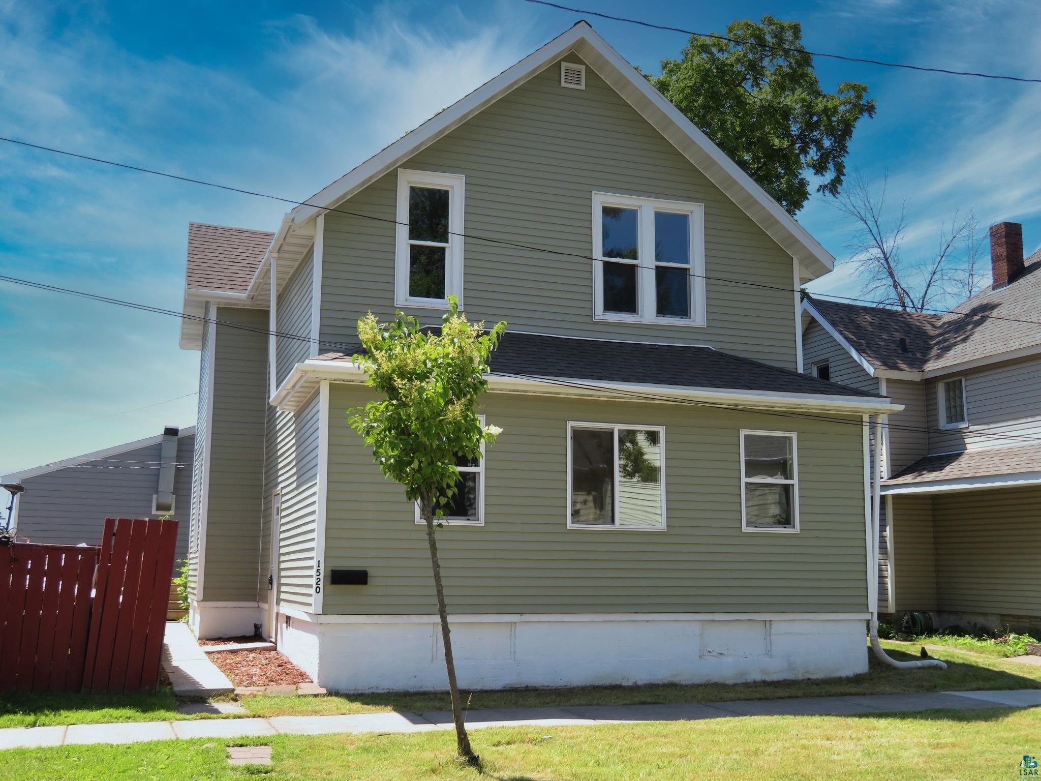 11th St, Superior, WI 54880