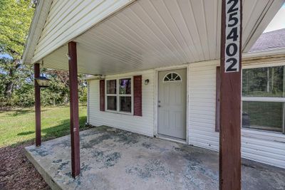 25402 Grindstone Road, House other with 3 bedrooms, 2 bathrooms and null parking in Lebanon MO | Image 3