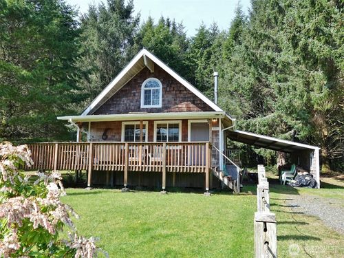 121 Oyehut Rd, Hoquiam, WA, 98550-9610 | Card Image