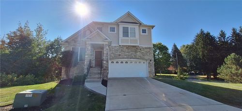 26736 Rue Saint Anne Ct, Warrensville Heights, OH, 44128-6200 | Card Image