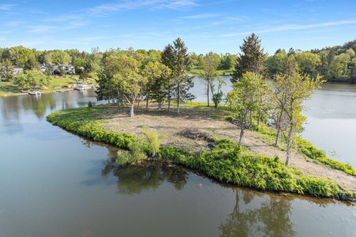 11248 Lemott Cir, Jerome, MI, 49249-9748 | Card Image