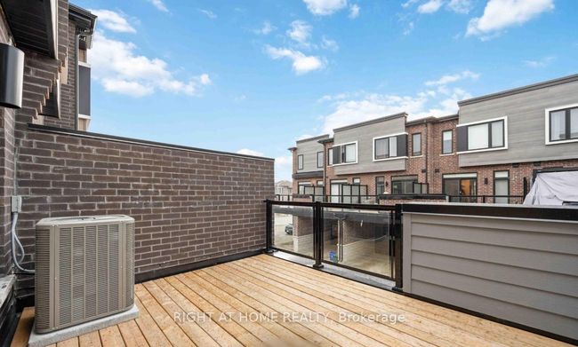 1557 Midland Ave, House attached with 4 bedrooms, 4 bathrooms and 1 parking in Scarborough ON | Image 32