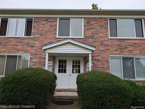 22202 E 11 Mile Rd, Saint Clair Shores, MI, 48081-1659 | Card Image