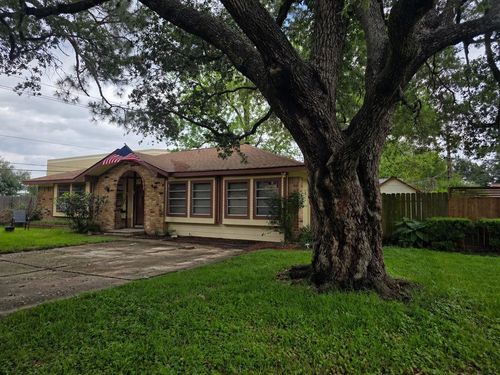 2638 Pine Village Dr, Houston, TX, 77080-3824 | Card Image
