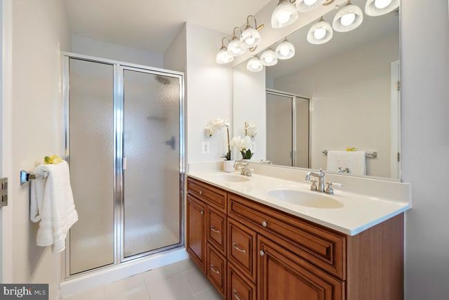 42812 Smallwood Ter, Townhouse with 3 bedrooms, 4 bathrooms and null parking in CHANTILLY VA | Image 37